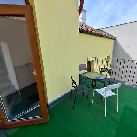 Appartement Utulny Podkrovni V Centru Trebice